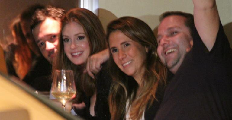Marina Ruy Barbosa é flagrada aos beijos com novo namorado