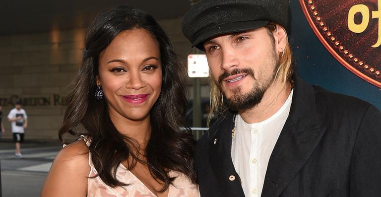 Zoe Saldana festeja boa forma após a gestação