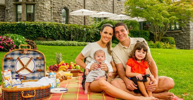 Família unida: Fernanda Pontes e Diogo Boni no Castelo de CARAS