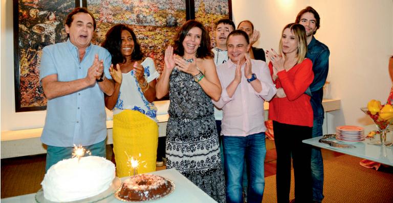 Gloria Maria homenageia colunista Lu Lacerda