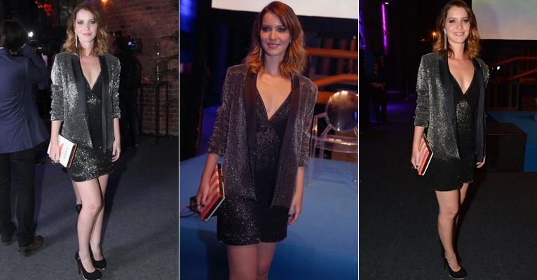 Nathalia Dill investe em vestido e blazer metalizado, combinação que emagrece e deixa o look elegante