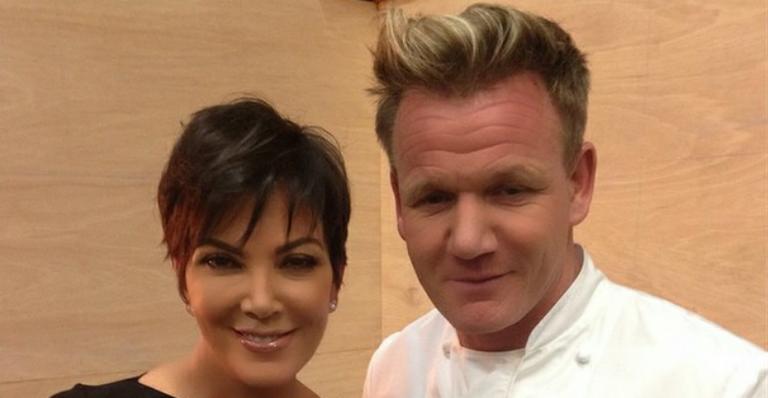 Mãe de Kim Kardashian abusa do Photoshop para posar com chef