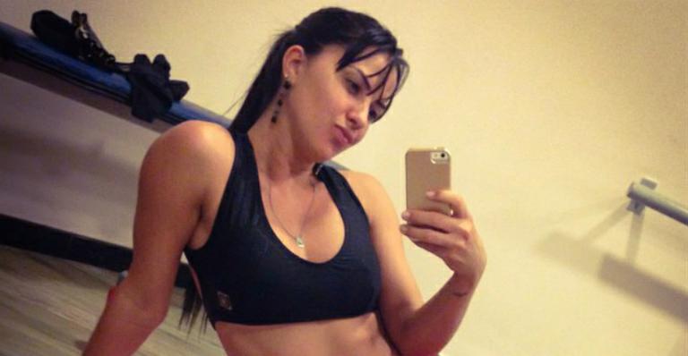 Graciele Lacerda mostra seu treino para manter o bumbum durinho