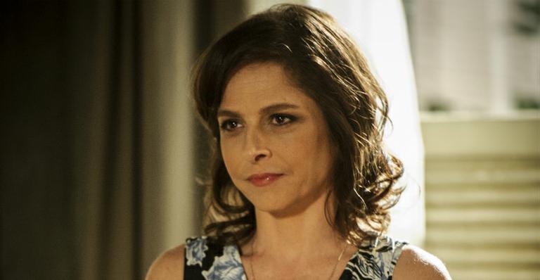 Drica Moraes visita elenco nas gravações de ‘Império’