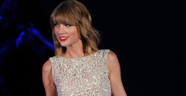 Taylor Swift deixa mensagem secreta em novo álbum, ‘1989’. Descubra!
