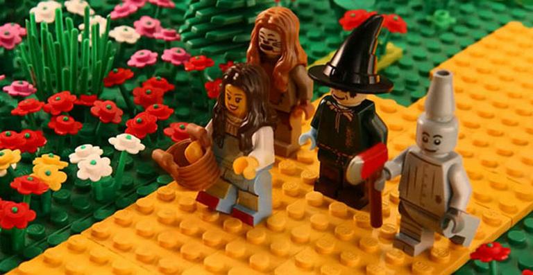 Incrível! Garoto de 15 anos recria cenas clássicas do cinema com Lego