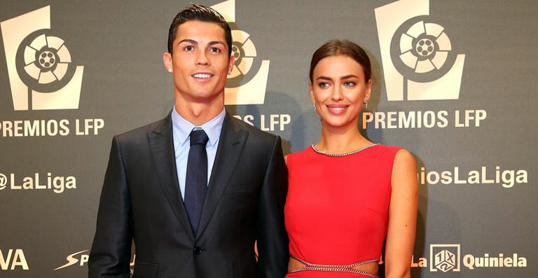 Irina Shayk deixa de seguir Cristiano Ronaldo no Twitter e aumenta rumores de separação