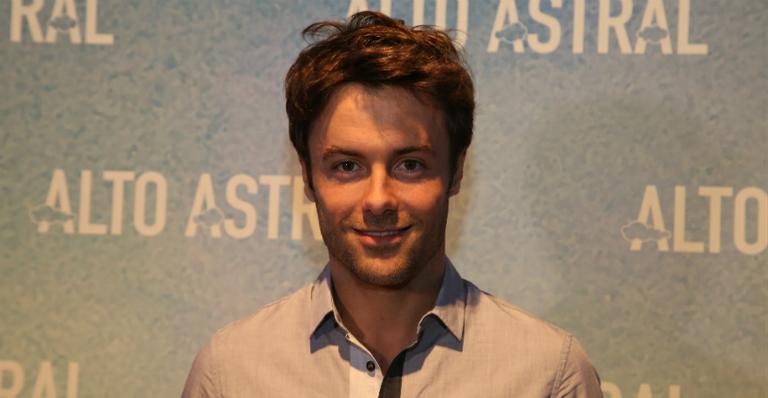 Kayky Brito fala sobre preparação para viver anestesista perturbado em ‘Alto Astral’