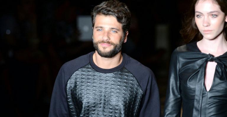 Bruno Gagliasso brilha em desfile da Cavalera no SPFW