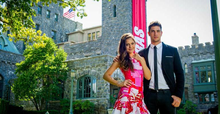 Jessika Alves e o namorado aproveitam juntos o Castelo de CARAS
