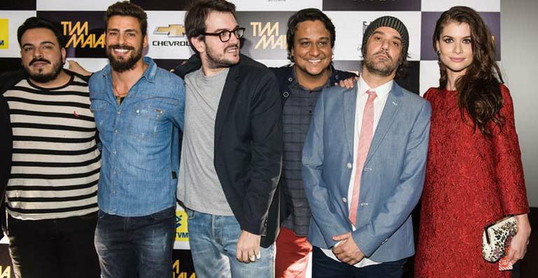Cauã Reymond e mais famosos prestigiam pré-estreia de filme sobre Tim Maia