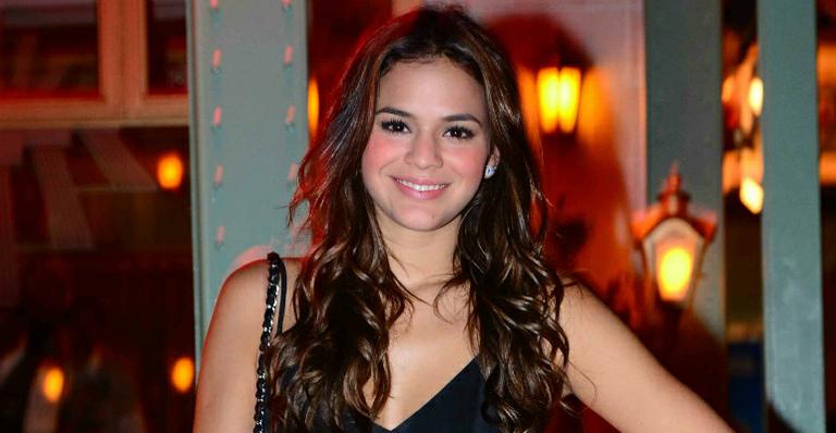 Bruna Marquezine faz piada com rumores sobre sua vida amorosa