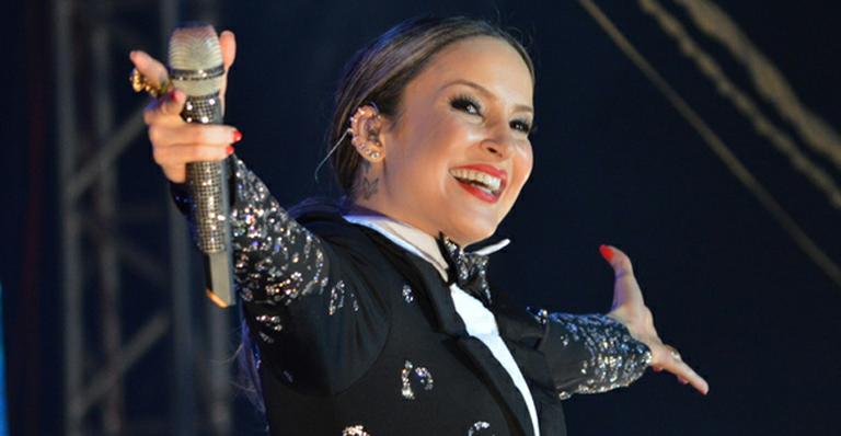 Claudia Leitte fala de look para o carnaval no Rio: ‘Sensual’
