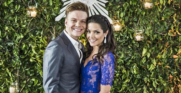 Michel Teló e Thais Fersoza festejam o 1º mês de casados