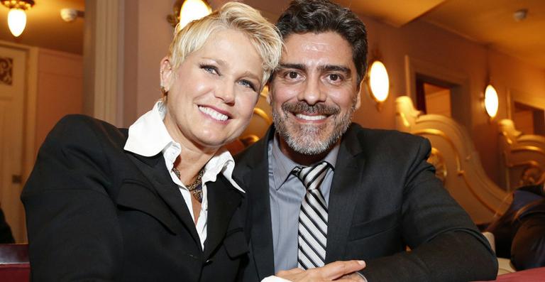 Xuxa e Junno participam de premiação no Rio de Janeiro