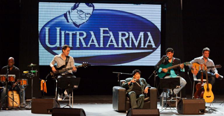 Inezita Barroso ganha aplausos em tributo