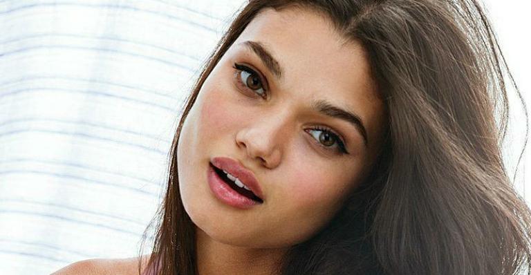 Ex-caixa, Daniela Braga samba em casting e vai desfilar para Victoria’s Secret pela primeira vez