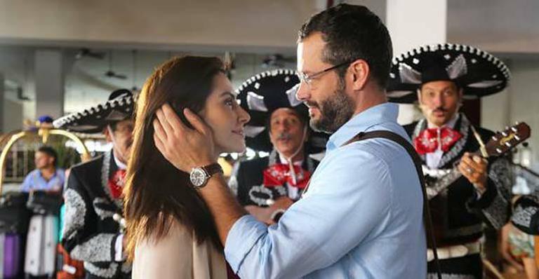 Malvino Salvador e Cleo Pires rodam cenas de filme em resort na Bahia