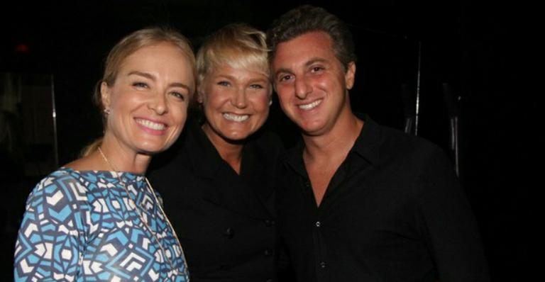 Xuxa, Angélica e Luciano Huck se encontram em peça no Rio