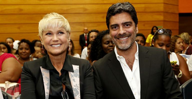 Xuxa e Junno Andrade participam de formatura de jovens do programa ‘Vira Vida’