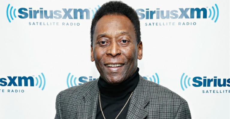 Pelé volta a ser internado em São Paulo e quadro é estável