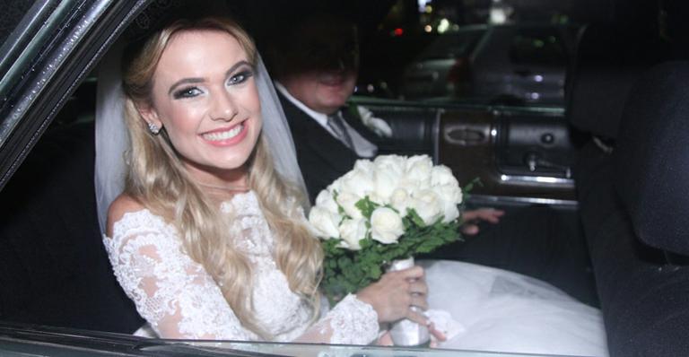 Thaís Pacholek e Belutti recebem convidados famosos em seu casamento
