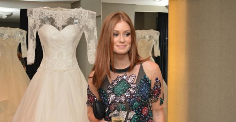 Marina Ruy Barbosa se empolga com vestido de noiva: “Quero ele, quero casar com ele”