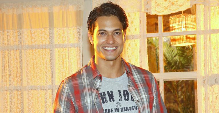 Raphael Viana entra no elenco da novela ‘Império’