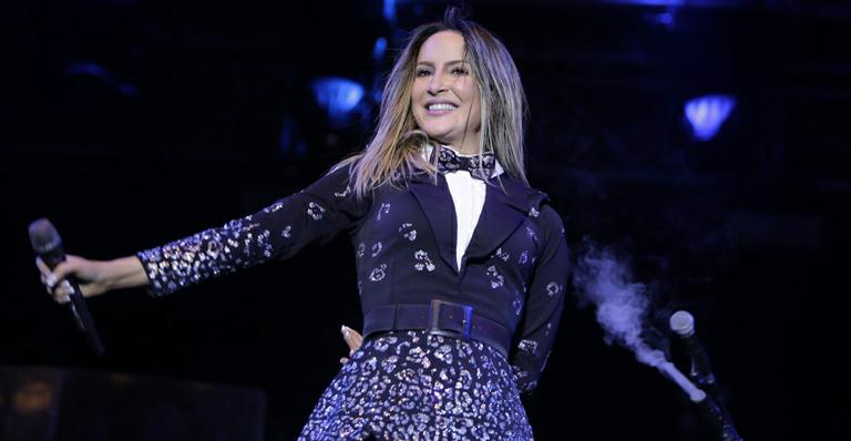 Rainha de bateria, Claudia Leitte faz show na quadra da Mocidade