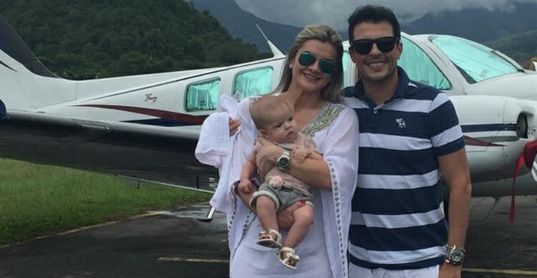 Mirella Santos curte final de semana ao lado da filha e do marido em Paraty