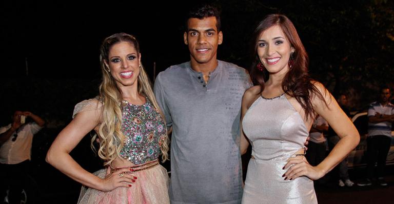 Vencedor da Dança dos Famosos, Marcello Melo Jr. e vários famosos vão a festa na casa de Faustão