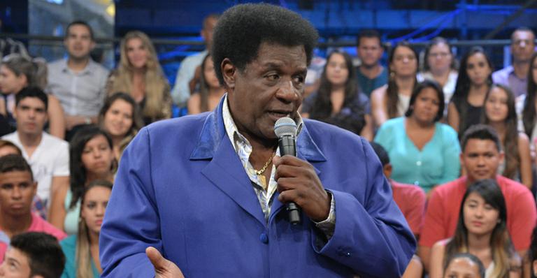 Aos 84 anos, Tony Tornado está internado após cirurgia no quadril