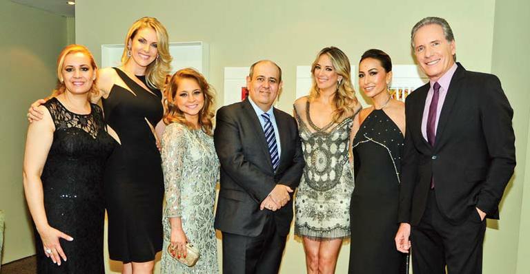 Estrelas da Record brilham em festa do bem