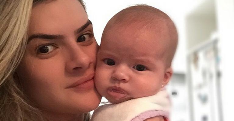 Mirella Santos fez selfie fofa com Valentina