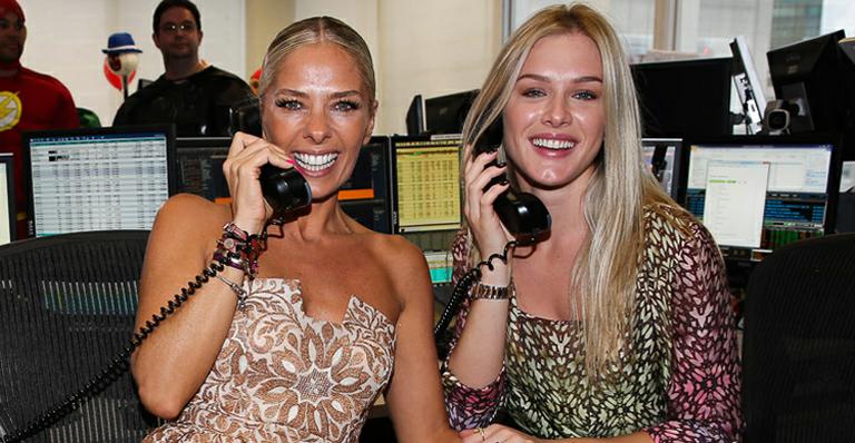 Adriane Galisteu e Fiorella Mattheis participam de pregão beneficente