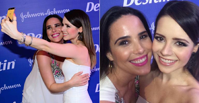 Sandy e Wanessa fazem primeiro selfie juntas durante evento em São Paulo