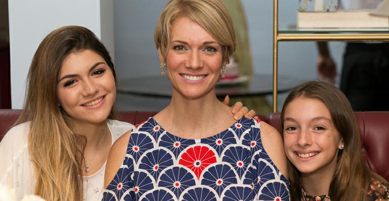 Apresentadora Laura Wie comemora aniversário em clima de petit comité