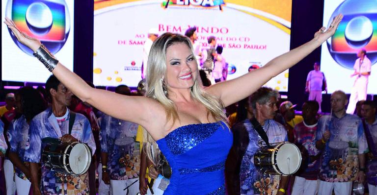 Ellen Roche participa de lançamento de sambas-enredo do Carnaval de São Paulo