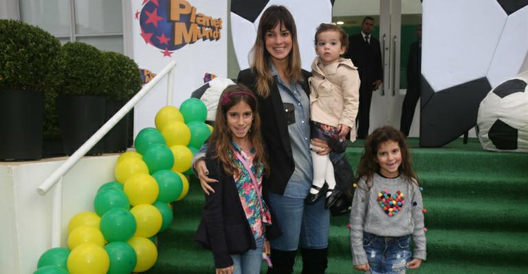 Vera Viel, mulher de Rodrigo Faro, mostra apresentação artística das filhas