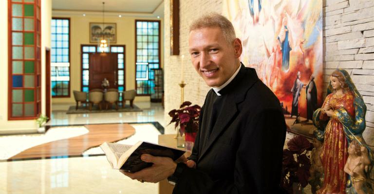 Padre Marcelo Rossi conta como superou a depressão