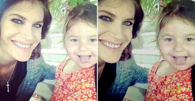 Carol Francischini faz selfie fofa com a filha e mostra como Valentina cresceu