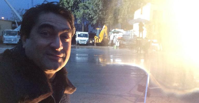 Zeca Camargo visita gravação de novela na Turquia