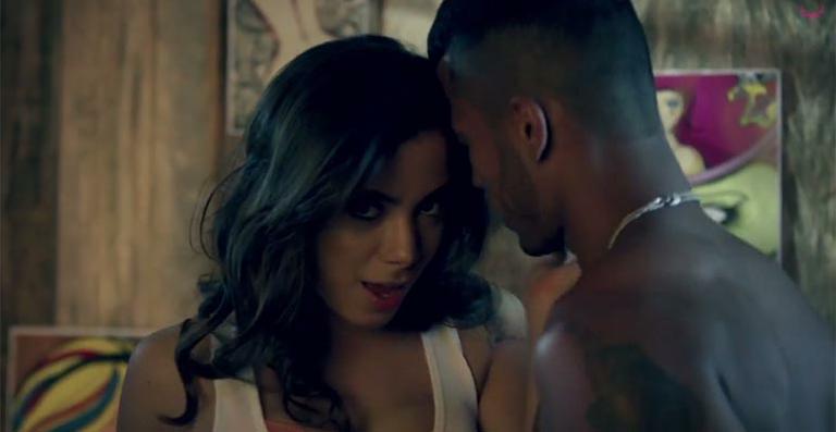 Anitta protagoniza cenas quentes em novo clipe, Ritmo Perfeito