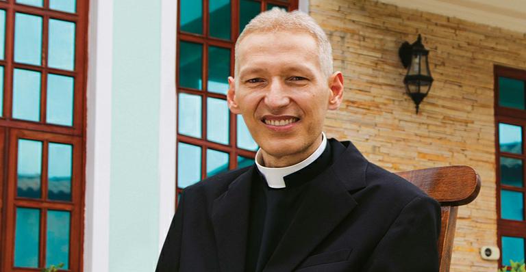Após depressão, Padre Marcelo Rossi confessa: ‘o pior são os pensamentos autodestrutivos’