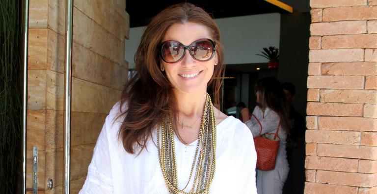 Giovanna Antonelli mostra foto da infância nas redes sociais