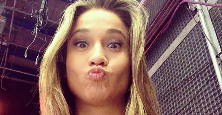 Fernanda Gentil mostra “quilinhos a mais” que ganhou nas férias