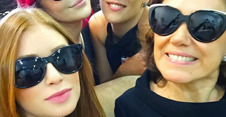 Marina Ruy Barbosa e Lília Cabral gravam cenas de funeral de José Alfredo