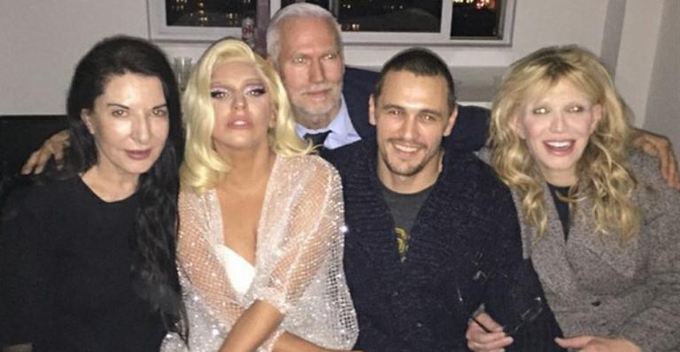 Lady Gaga curte festa com Courtney Love e James Franco em Nova York