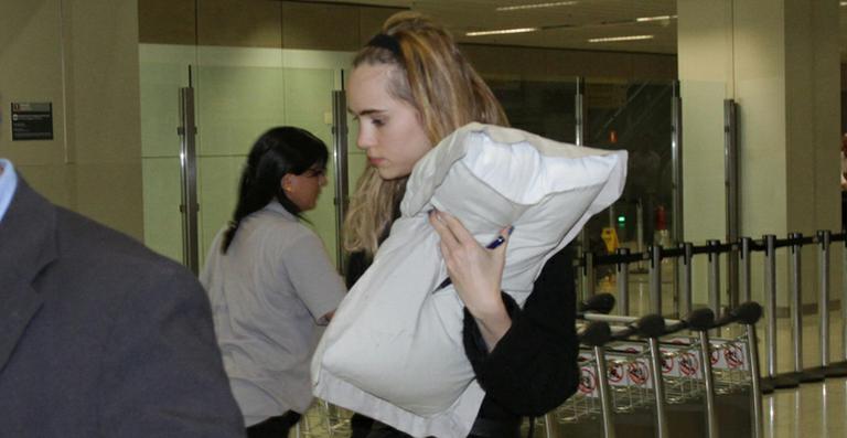 Modelo Suki Waterhouse desembarca no Brasil