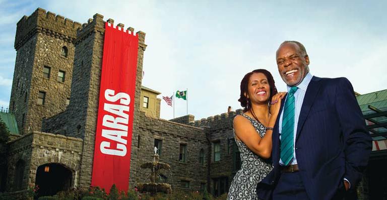 Danny Glover e Eliane Cavalleiro celebram o amor